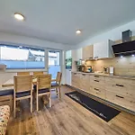 Haus Joan - *