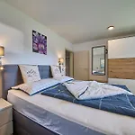 Haus Joan - *