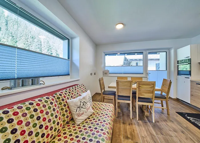 Haus Joan - *