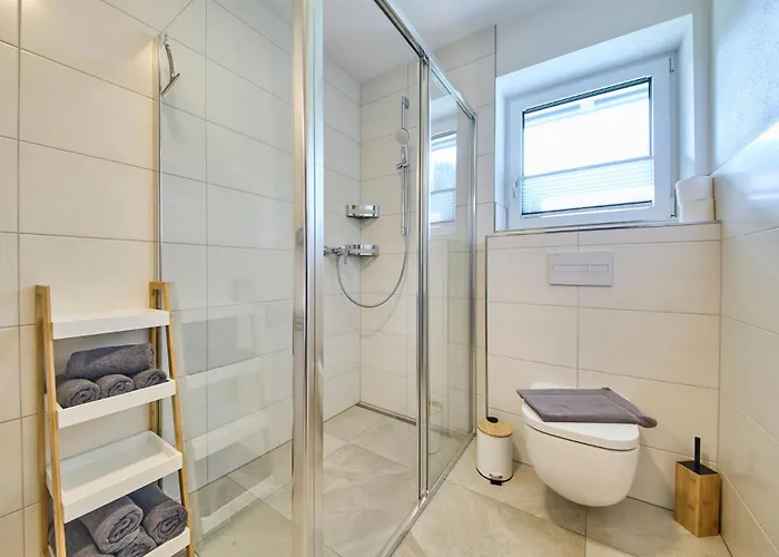 Haus Joan - *
